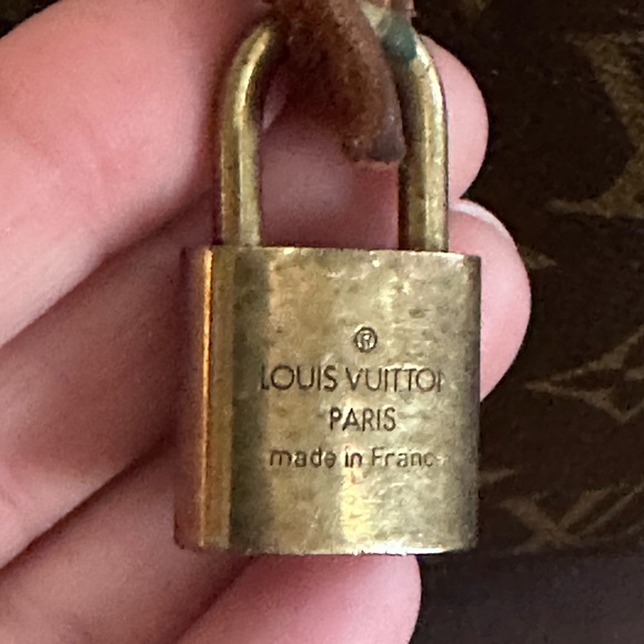 Authentic Louis Vuitton Speedy 25 Monogram Handbag - M41528 SP0095 - Picture 6 of 11